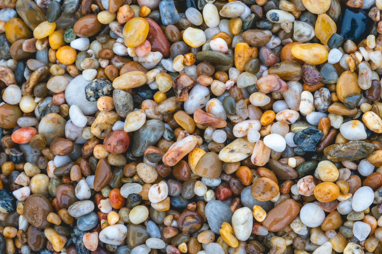 Mix Color Pebbles
